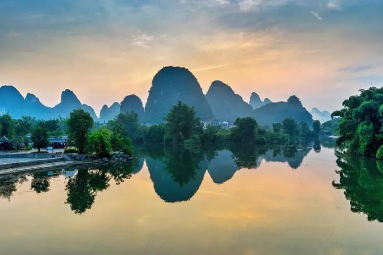 节能无人化智慧工厂